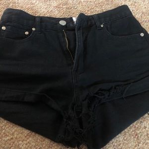 Black Princess Polly jean shorts!